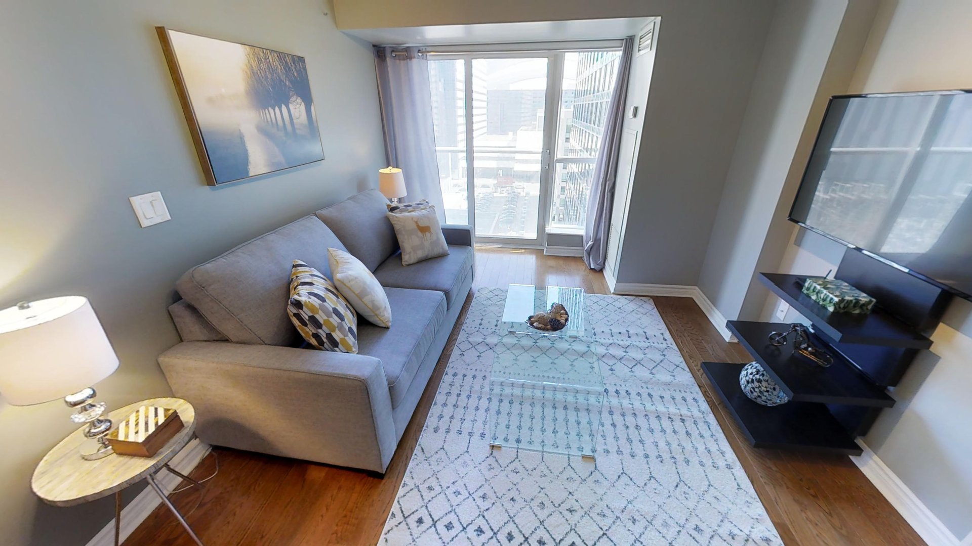 Stunning Amenities And Rooftop Park - Elegant Urban Retreat - Mississauga